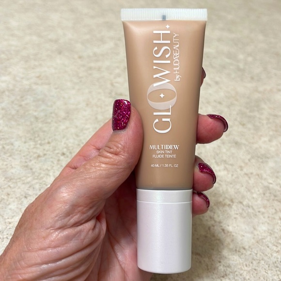 BNIB GLOWISH BY HUDA BEAUTY MULTI DEW SKIN TINT MEDIUM 05 - Picture 10 of 14